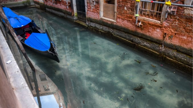 GP: Venice canal clear water