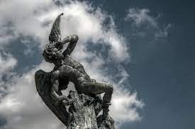 Fountain of the Fallen Angel, Madrid